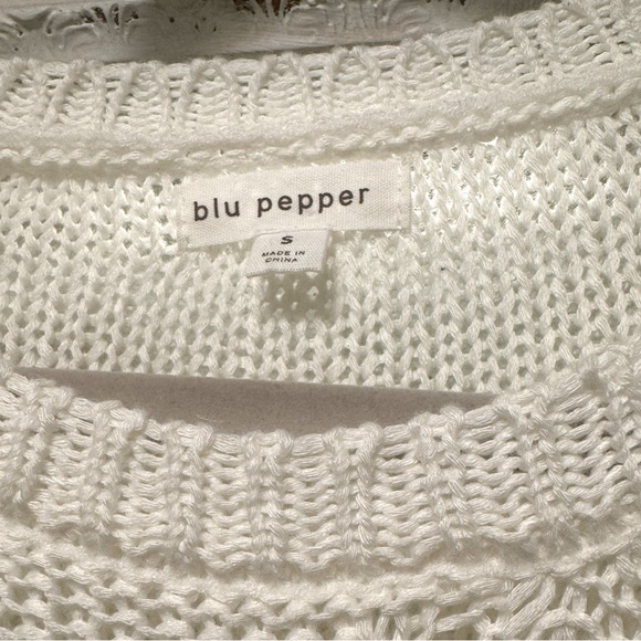 Blu Pepper Women’s Knitted Crew Neck Sweater (S) - Picture 3 of 5